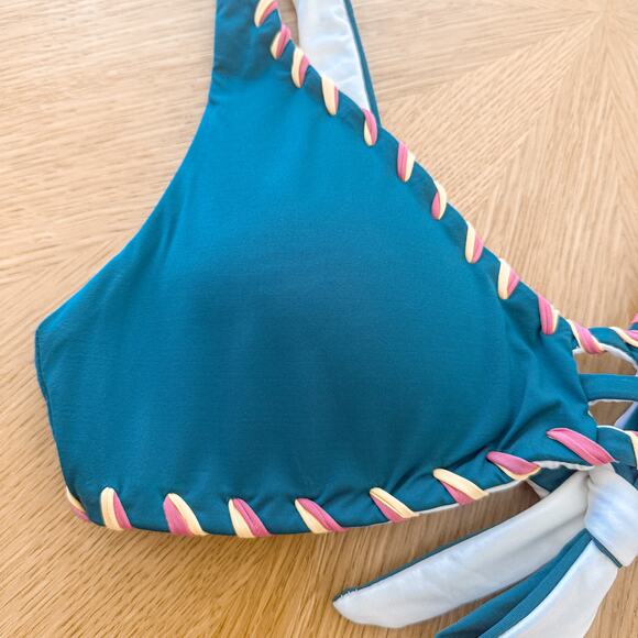 Becca Bikini Top Womens Sz XL Green Reversible Boho Sporty Whipstitch Trim NWOT - Picture 3 of 4